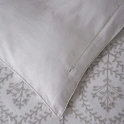 Dorma Marcia 100% Cotton Duvet Cover And Pillowcase Set 25 Dorma Marcia 100% Cotton Duvet Cover And Pillowcase Set -Lollipop 30762783 alt05