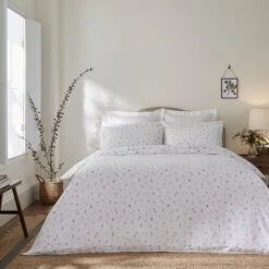 Dorma Wildflower Mauve Cotton Duvet Cover And Pillowcase Set -Lollipop 30799101 alt01