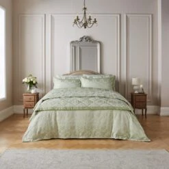 Dorma Fuchsia Bells Bedspread -Lollipop 30927619