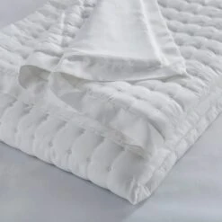 Dorma Ophelia Satin Bedspread -Lollipop 30933422 alt01